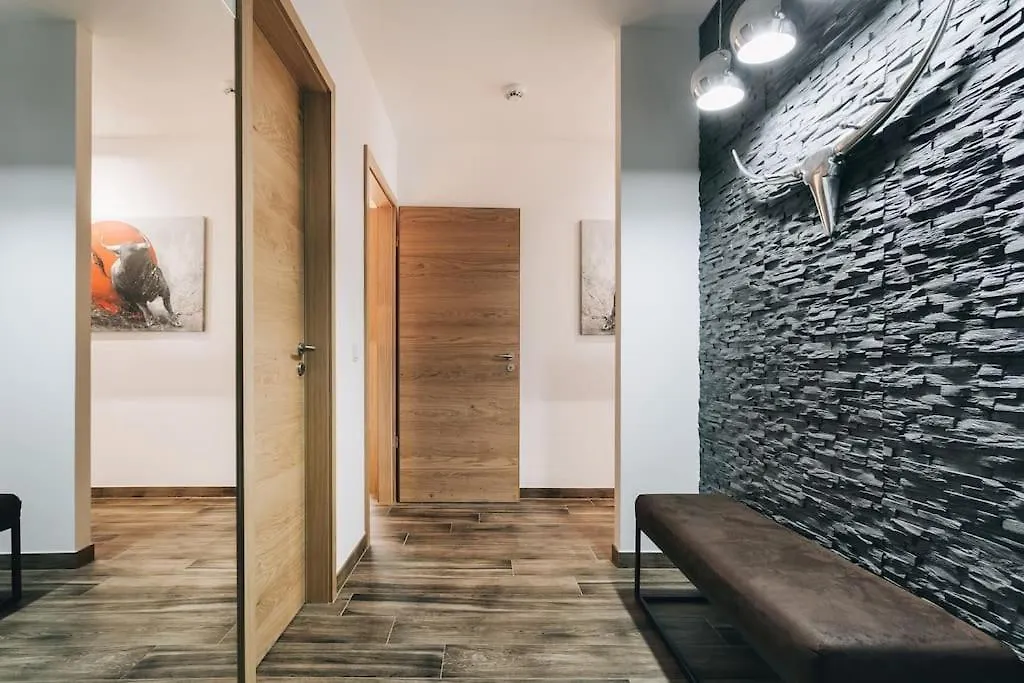 Stilvolle 4-Raumwohnung In Zentraler Lage Drezda Apartman